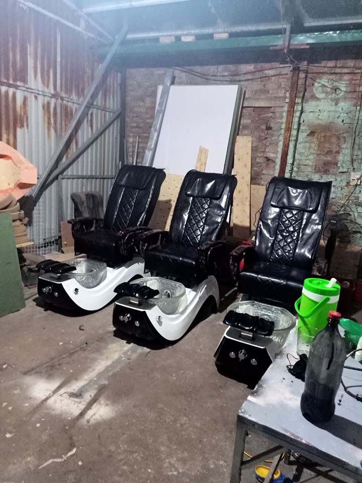 CUNG-CAP-GHE-LAM-NAIL-CHO-SALON-CHI-THU